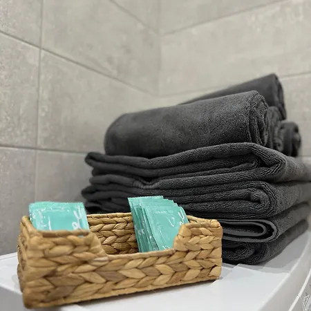 Mailo & Parking Apartment *